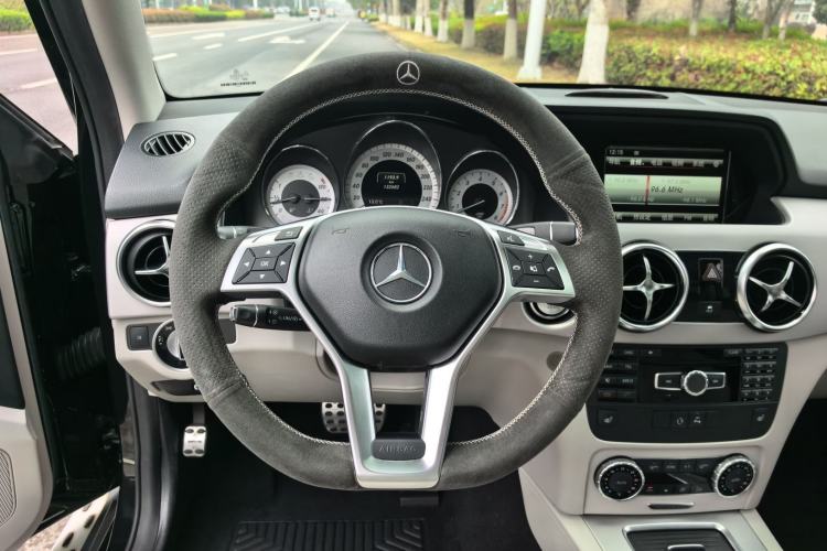 Used Mercedes-Benz GLK-Class 2015 GLK 300 4MATIC Fashion Edition Ultimate Version
