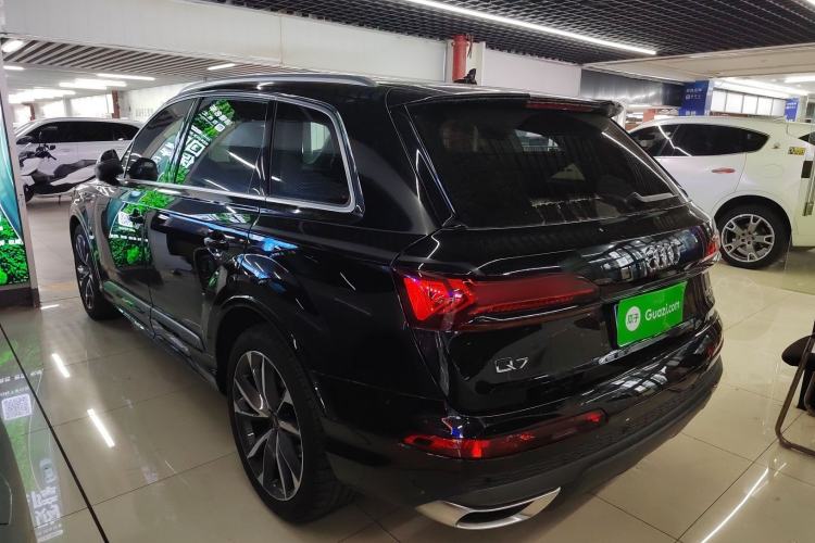 Used Audi Q7 2023 55 TFSI quattro S line Sport Edition Rear Left 45 Deg