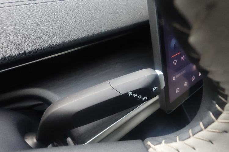 Used CHANGAN NEVO A07 2025 Pure Electric "True Fragrance" Edition 625 Flagship Model Gear Lever