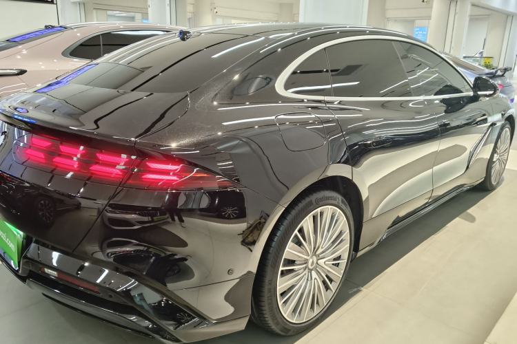 Used Denza Z9 2024 1100 km All-Wheel-Drive Ultra Version