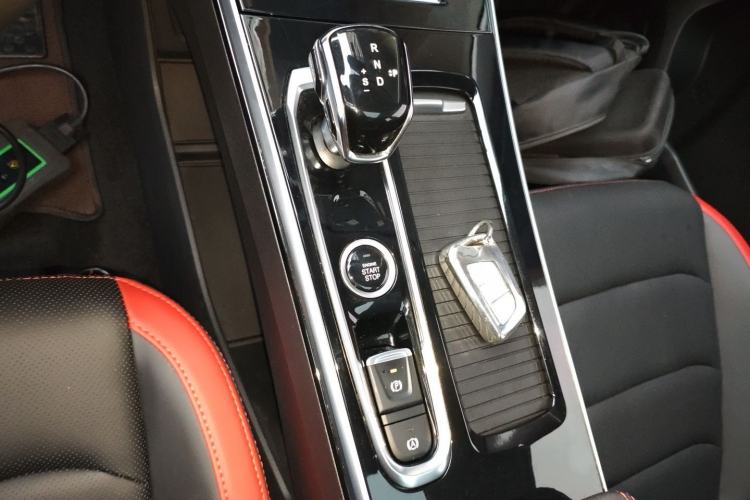 Used SOL X8 2021 300T DCT Leading Smart Connectivity Version 7 Seats