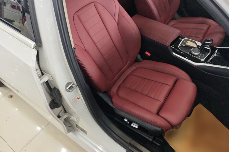 Used BMW 3 Series 2021 Second Facelift 320Li M Sport Package
