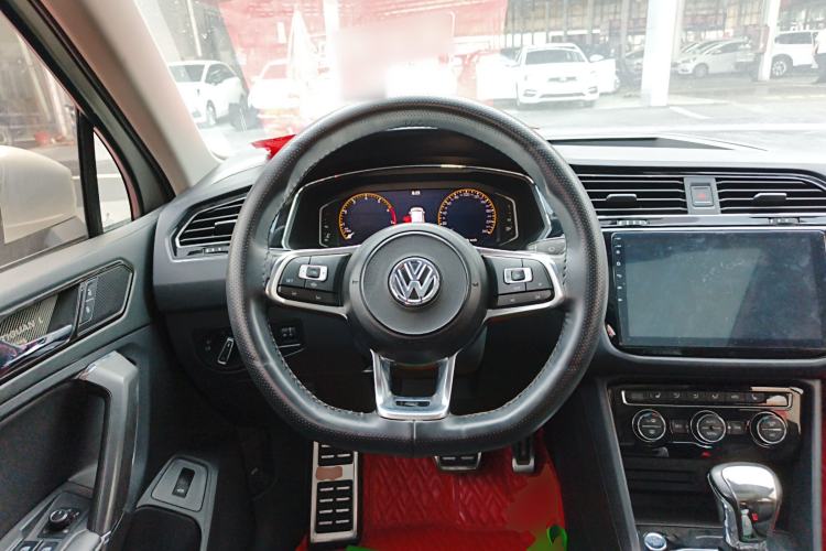 Used Volkswagen Tiguan L 2021 330TSI Automatic Two-Wheel Drive R-Line Enhanced Edition
