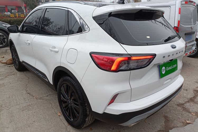 Used Ford Escape 2024 EcoBoost 245 Two-Wheel-Drive Titanium Edition