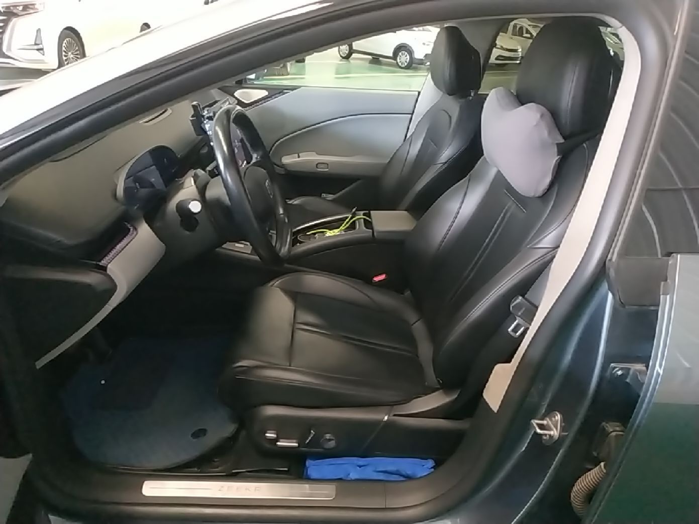 Zeekr 007 2024 Rear-Drive Intelligent Driving Version 100 kWh — снимка 17