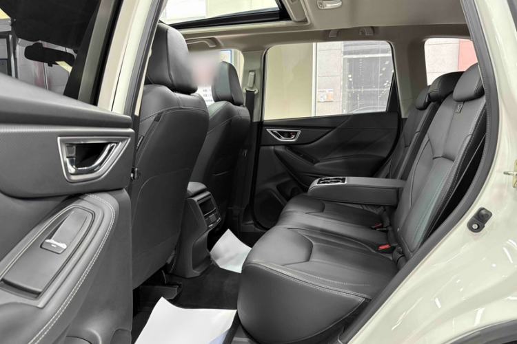 Used Subaru Forester 2019 2.0i Luxury Edition EyeSight Interior 2