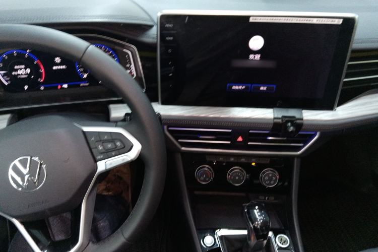 Used Volkswagen Sagitar 2026 Model 30 Million Units Selected 300TSI DSG Surpassing Edition Center Console