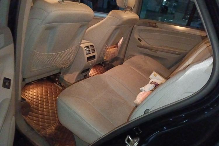 Used Mercedes-Benz M-Class  Left Rear Seat