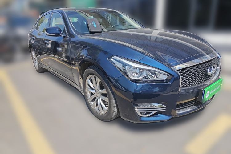 Used Infiniti Q70 2015 Q70L 2.5L Elite Edition Front Right 45 Deg
