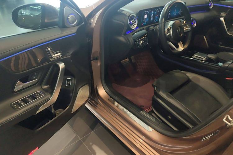 Used Mercedes-Benz A-Class 2020 Restyled A 200 L Sport Sedan Fashion Version
