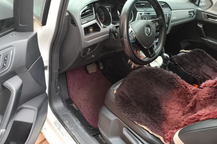 Used Volkswagen Touran 2016 Volkswagen Touran L 280TSI DSG Comfort Edition Driver Seat