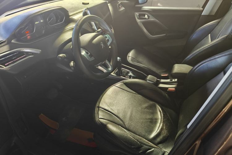 Used Peugeot 2008 2014 1.6L Automatic Fashion Edition
