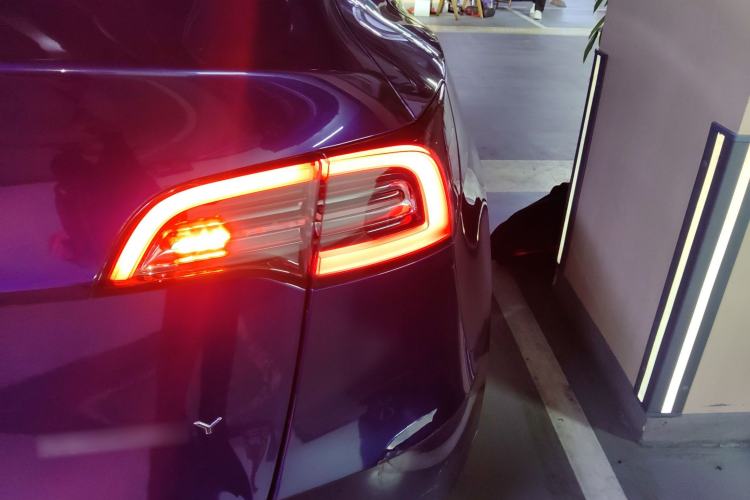 Used Tesla Model Y 2021 Long-Range All-Wheel-Drive Version
