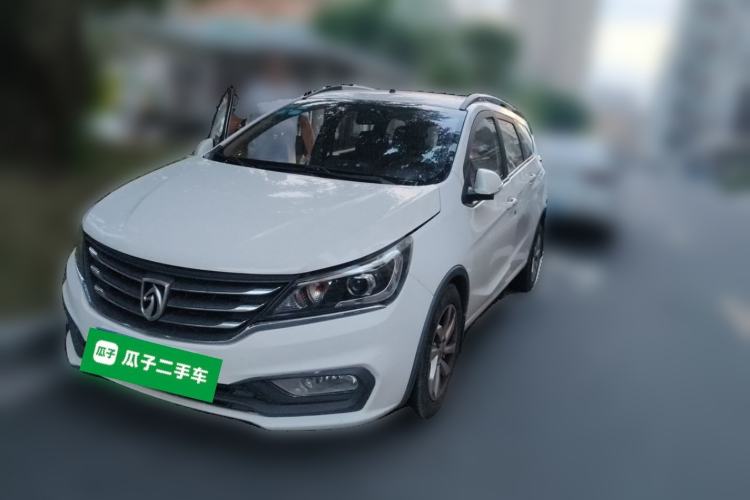Used Baojun 310W 2017 1.5L Manual Comfort Version China V Guazi used car, China used car export, Used car for sale, Used Baojun cars, Cheapest cars for sale