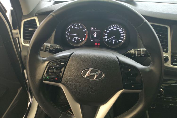 Used Hyundai Tucson 2015 1.6T Dual-Clutch Two-Wheel-Drive Smart Model