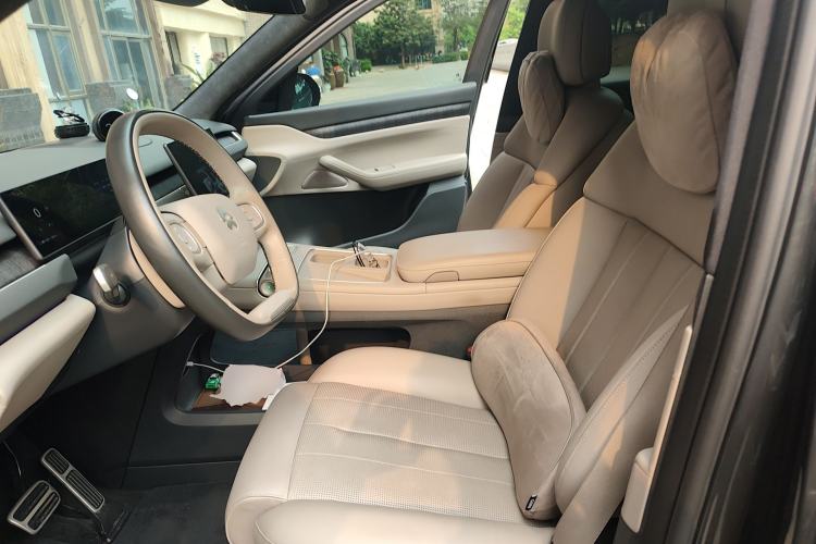 Used Nio ES8 2023 75 kWh Executive Edition