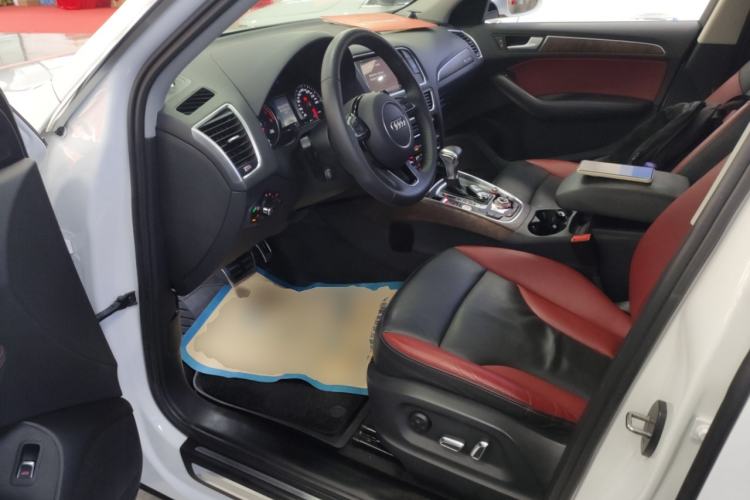 Used Audi Q5 2017 Plus 40 TFSI Technology Model