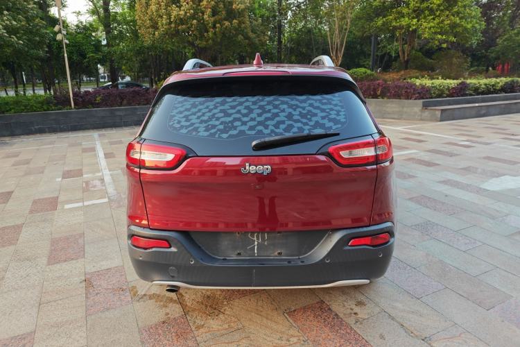 Used Jeep Cherokee 2017 2.0L Superior Edition