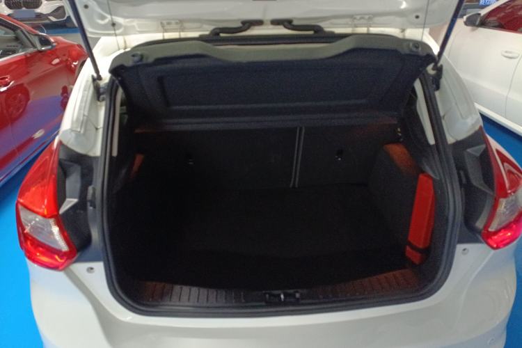 Used Ford Focus 2012 Hatchback 1.6L Manual Fashion Edition Trunk