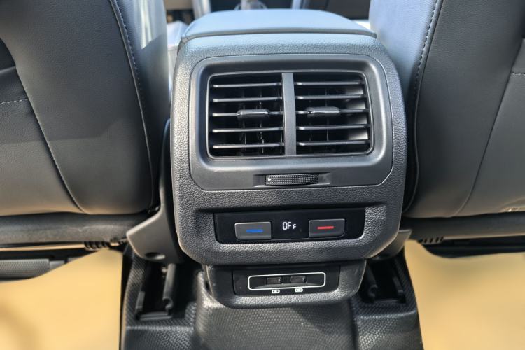 Used Volkswagen Touran 2018 Volkswagen Touran L 280TSI DSG Boundary Edition 7 Seats China VI Standard Interior 8