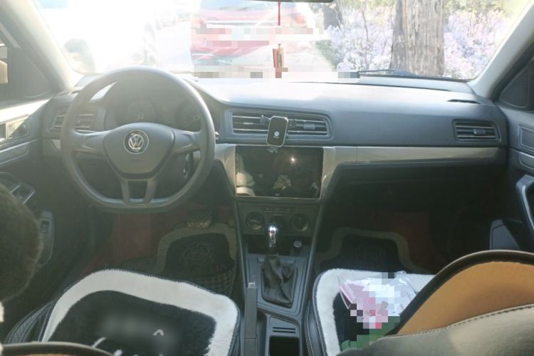 Used Volkswagen Lavida 2019 Lavida Start 1.5L Automatic Trendy Version China VI Standard Center Console