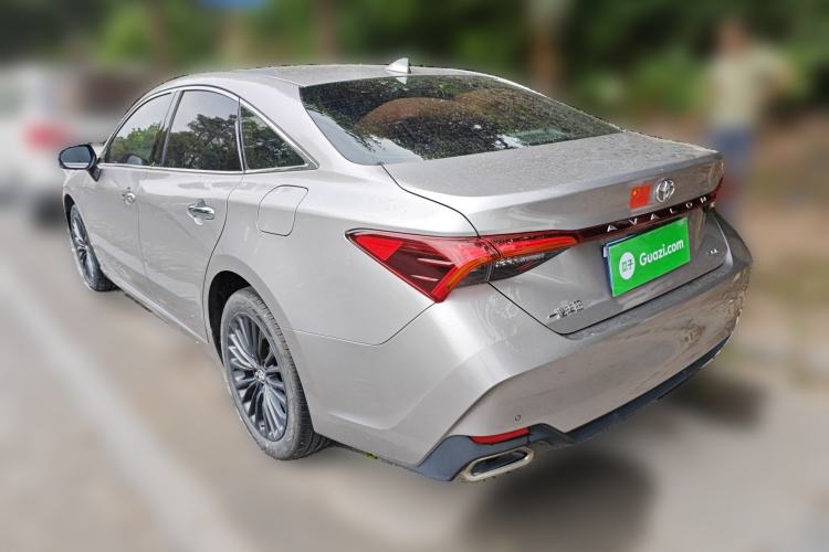 Used Toyota Avalon 2023 2.0L XLE Deluxe Edition
