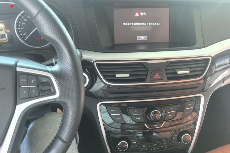 Used Geely Auto Emgrand GT 2016 1.8T Zunya Model Center Console