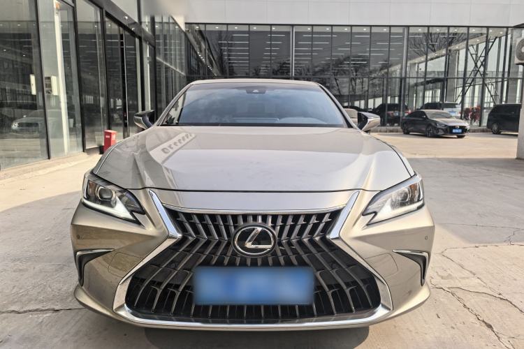Used Lexus ES 2022 200 Excellence Edition
