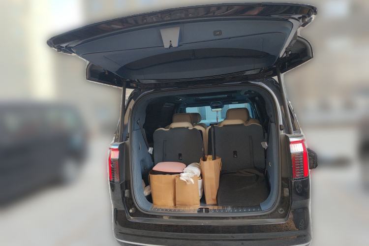 Used Zeekr 009 2024 Six-Seat Executive Version 4WD 108 kWh