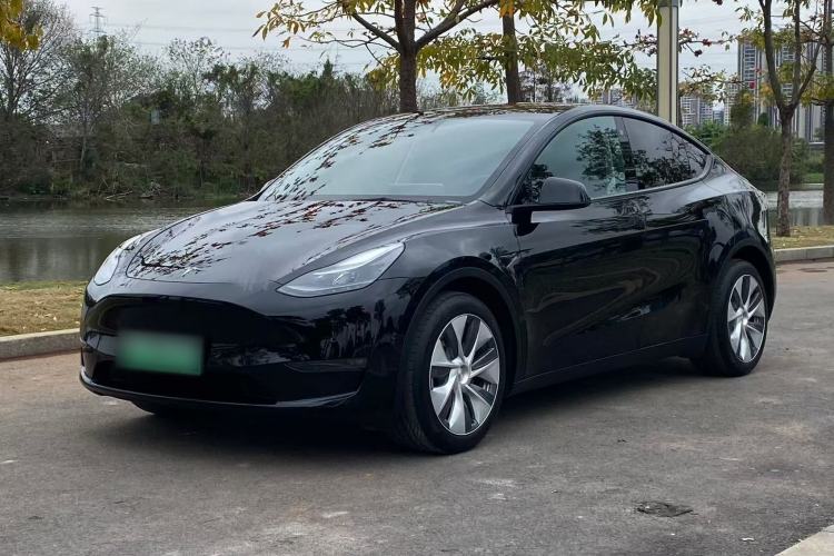 Used Tesla Model Y 2022 Long-Range All-Wheel-Drive Version