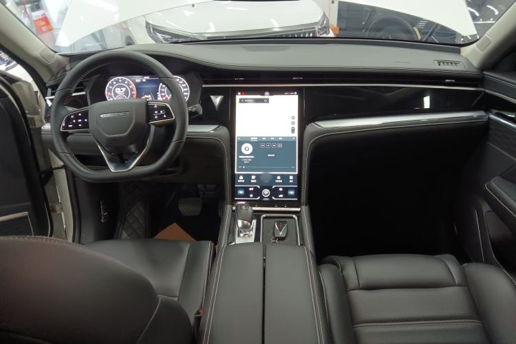 Used Venucia Star 2021 260T Automatic 48V Mild Hybrid Turbocharged Star Achieve Edition
