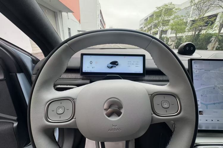 Used Nio ES6 2023 75 kWh Interior 2