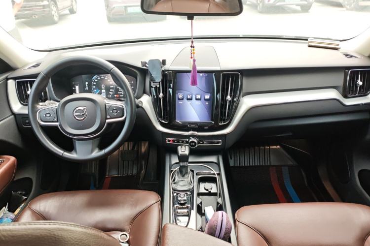 Used Volvo XC60 2019 T5 4x4 Smart Edition China V Standard Interior 2
