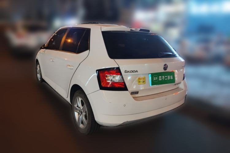 Used Skoda Fabia 2016 1.4L Automatic Car Enjoy Edition
