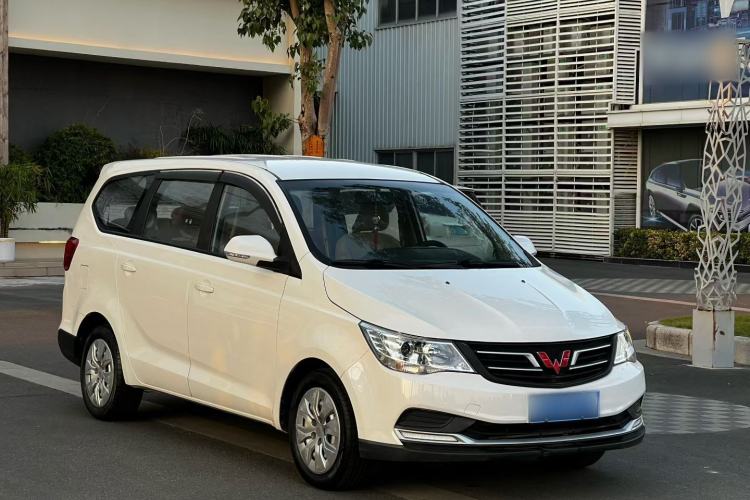 Used Wuling 730 2020 Commercial Vehicle 1.5L Manual Value Edition 7 Seats
