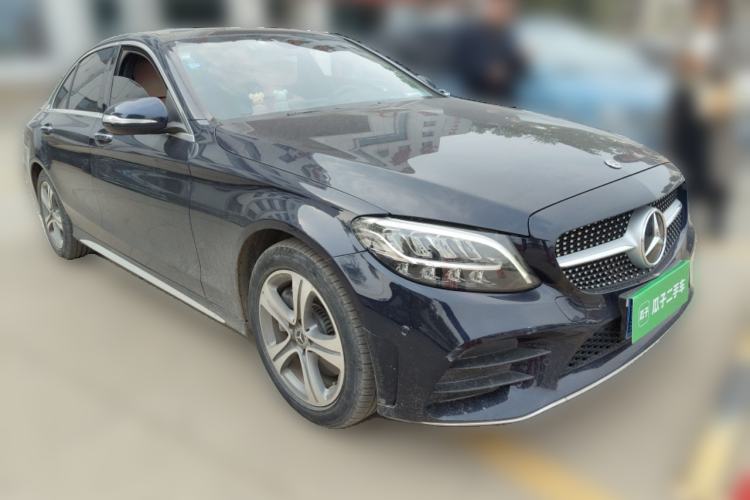 Used Mercedes-Benz C-Class 2019 Restyled C 260 L Sport Edition Front Right 45 Deg
