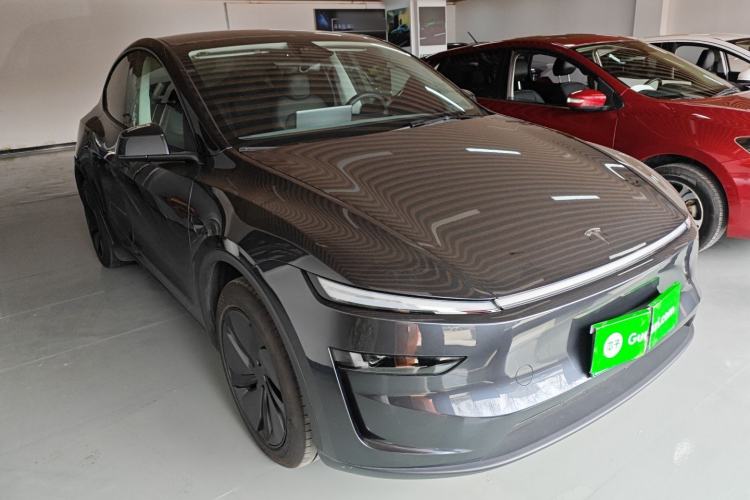 Used Tesla Model Y 2025 Rear-Wheel-Drive Version
