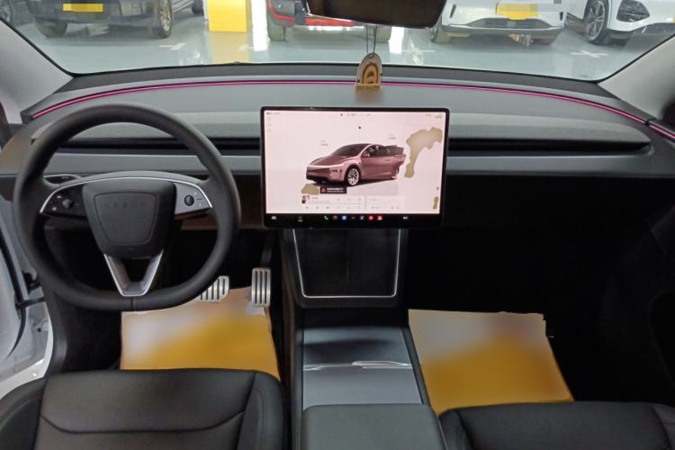 Used Tesla Model Y 2025 Long-Range All-Wheel-Drive Version