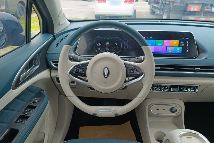 Used ORA Good Cat 2023 401 km Standard Range Luxury Version Lithium Iron Phosphate Steering Wheel
