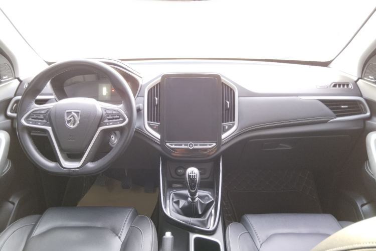 Used Baojun 530 2020 1.5T Manual Luxury Version 6 Seats
