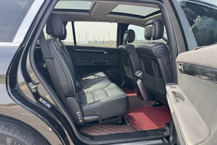 Used Mercedes-Benz R-Class 2017 R 320 4MATIC Business Edition Prestige Model Interior 12