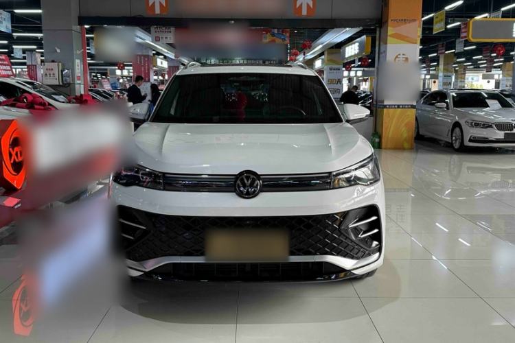 Used Volkswagen Tiguan L 2024 PRO 330TSI Two-Wheel Drive R-Line Smart Edition Exterior 1