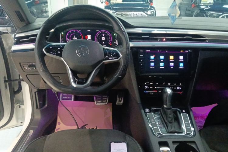 Used Volkswagen FAW-Volkswagen CC 2021 330TSI Ignite Edition Center Console