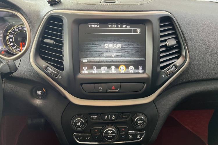 Used Jeep Cherokee 2017 2.0L Superior Edition