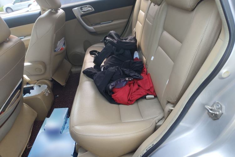 Used Haval H6 2011 2.0L Manual Two-Wheel Drive Elite Version