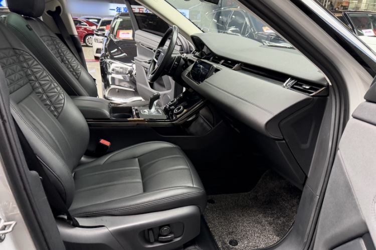 Used Land Rover Range Evoque 2022 Aurora L 249 PS R-Dynamic Collins Antique Bronze Special Edition Right Front Seat