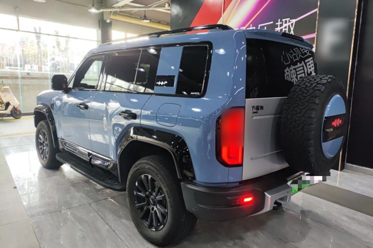 Used Formula Leopard Leopard 5 2023 Navigator Edition
