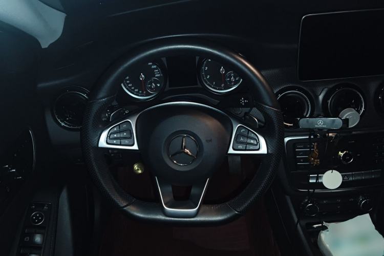 Used Mercedes-Benz GLA 2019 GLA 200 Dynamic Edition Steering Wheel