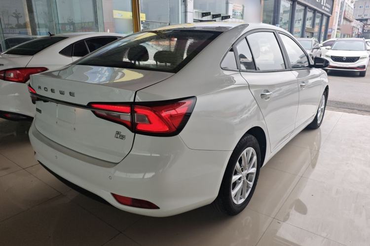 Used Roewe i5 2020 1.5L Manual 4G Connect Luxury Edition
