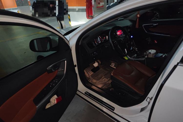 Used Volvo S60 2018 S60L T4 Smart & Ambitious Edition